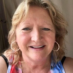 Meet your Posher, Tina